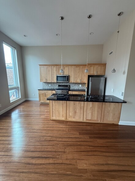 104 Prince St, Boston, MA à vendre - Photo intérieure - Image 3 de 28