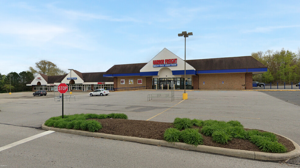 15411-15423 W High St, Middlefield, OH for lease - Building Photo - Image 1 of 4