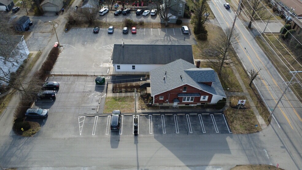 217 Breckenridge Ln, Louisville, KY à vendre - Photo du bâtiment - Image 2 de 22