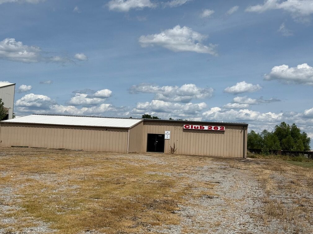 10006 Samuel Rd, Carterville, IL for sale Primary Photo- Image 1 of 2