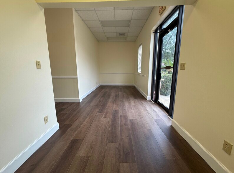 104 La Costa Ln, Daytona Beach, FL à louer - Photo intérieure - Image 2 de 8