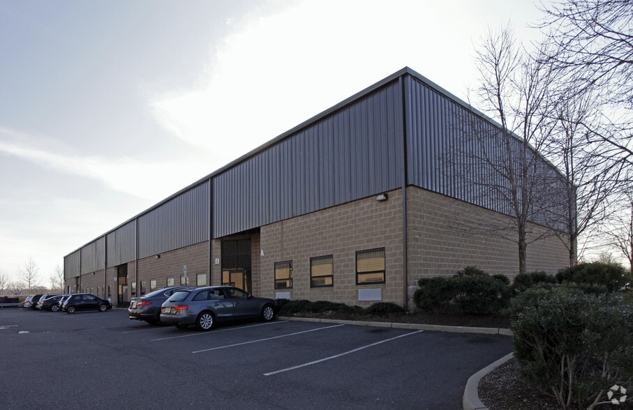 200 Gates Rd, Little Ferry, NJ for lease - Primary Photo - Image 1 of 8