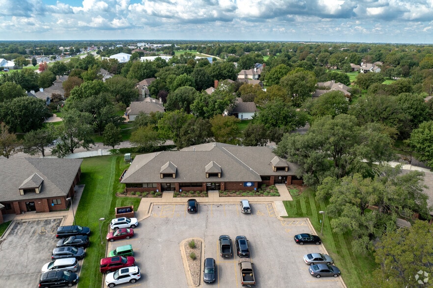 7570 W 21st St N, Wichita, KS à louer - Aérien - Image 2 de 2