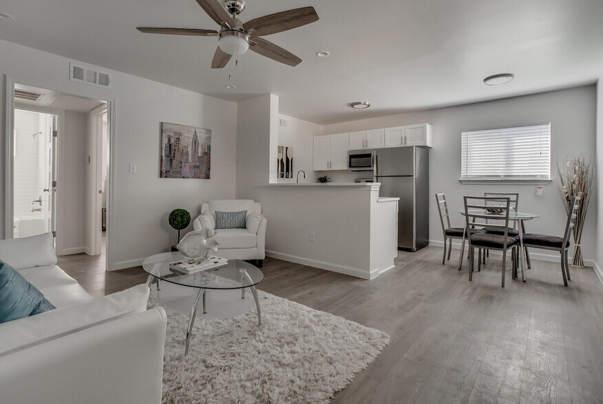 5005 San Jacinto St, Dallas, TX à vendre - Photo du bâtiment - Image 3 de 32