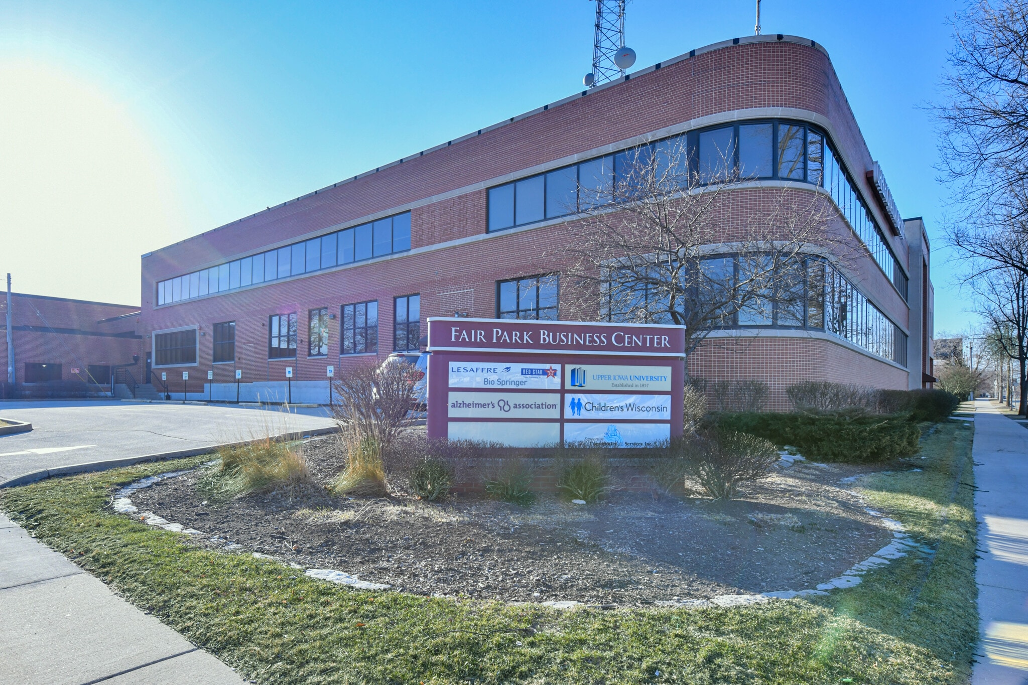 620 S 76th St, Milwaukee, WI for lease Building Photo- Image 1 of 26