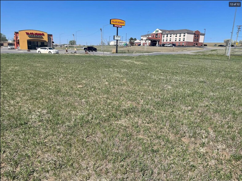2200 Lincoln st, Concordia, KS for sale - Primary Photo - Image 1 of 7