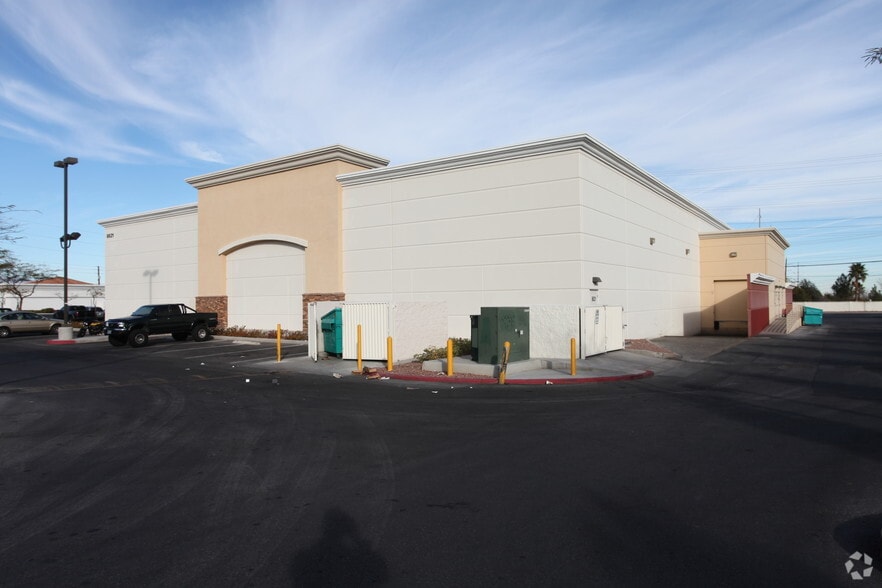 8621 W Charleston Blvd, Las Vegas, NV for sale - Building Photo - Image 3 of 3