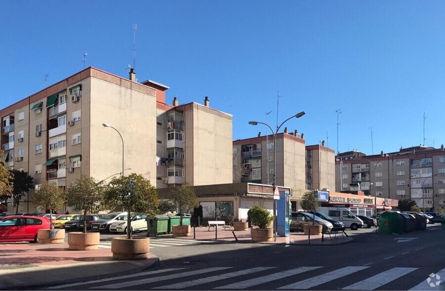 Retail in Alcalá de Henares, Madrid for lease - Building Photo - Image 2 of 2