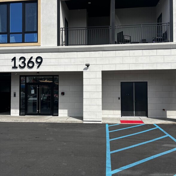 1369-1403 South Ave, Plainfield, NJ à louer - Photo du bâtiment - Image 2 de 15