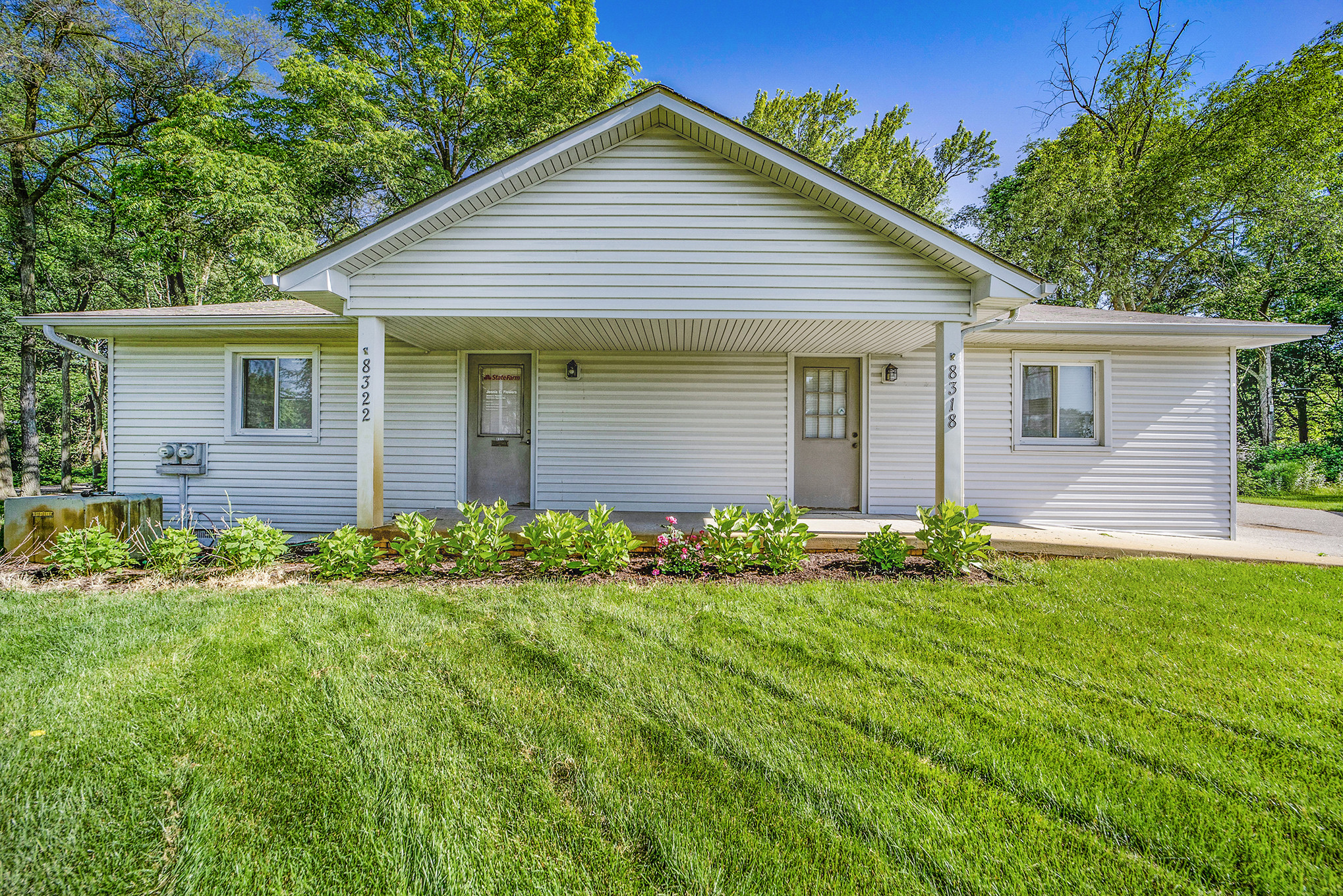 8322 Cooley Lake Rd, Commerce Township, MI à vendre Photo du bâtiment- Image 1 de 1