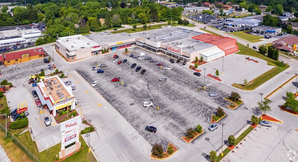 3424-3506 Kohler Memorial Dr, Sheboygan, WI for lease - Building Photo - Image 1 of 9