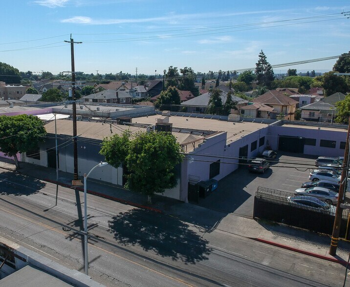 170 E Jefferson Blvd, Los Angeles, CA à vendre - Photo principale - Image 1 de 17