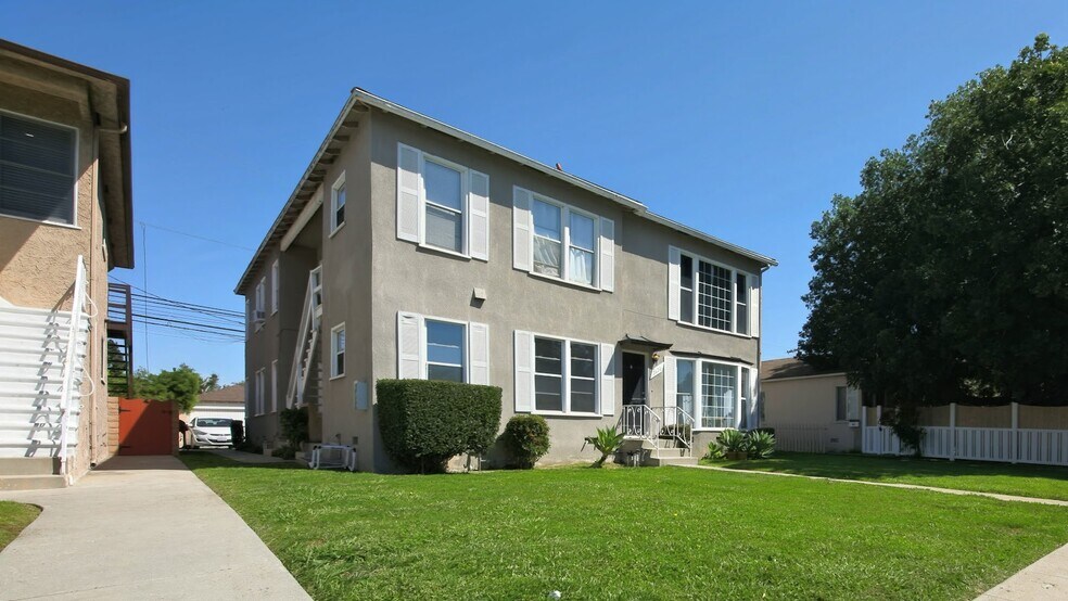 2620 S Barrington Ave, Los Angeles, CA à vendre - Photo du bâtiment - Image 2 de 15