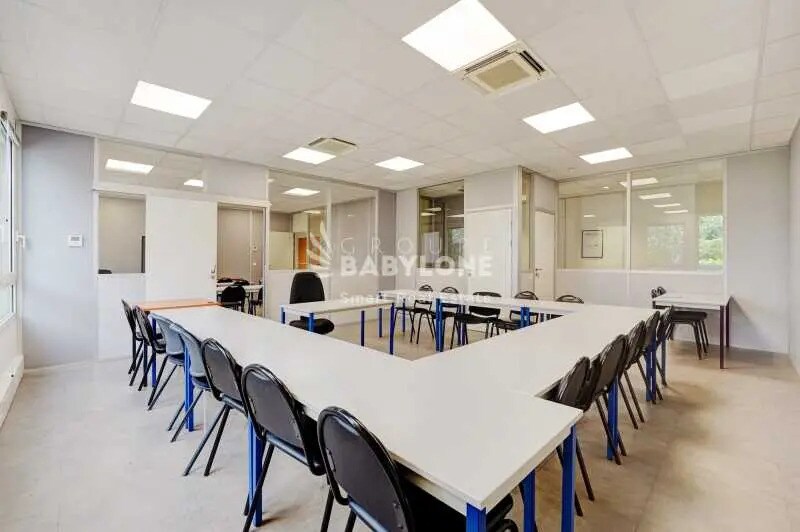 22 Rue Gambetta, Nanterre à louer - Photo du bâtiment - Image 2 de 16