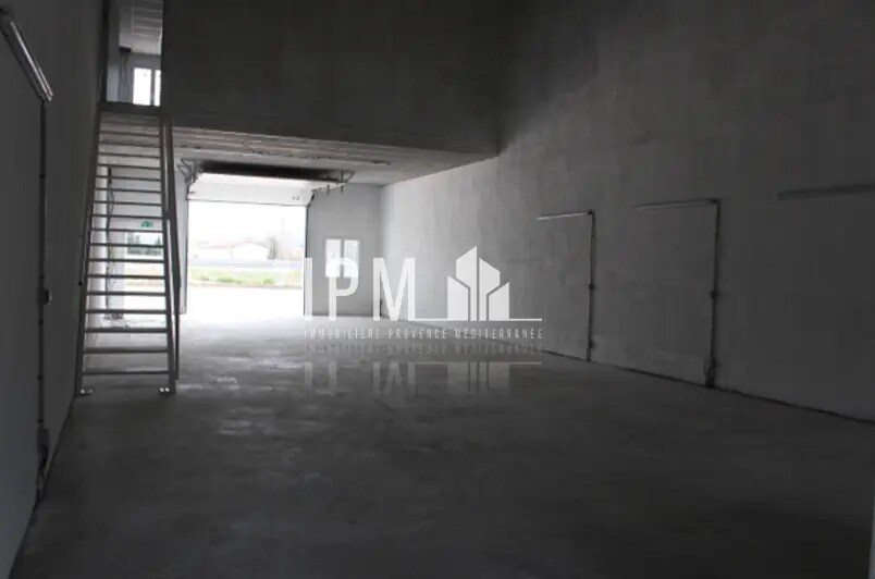 Flex dans Aubagne à louer - Photo du bâtiment - Image 3 de 5