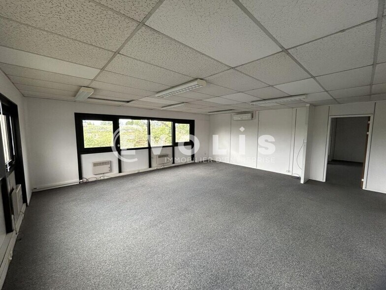 Office in Mérignac for lease - Interior Photo - Image 3 of 6