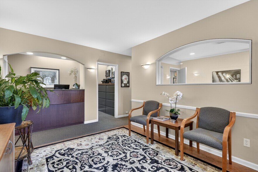 10 Nosband Ave, White Plains, NY à vendre - Photo du bâtiment - Image 2 de 29