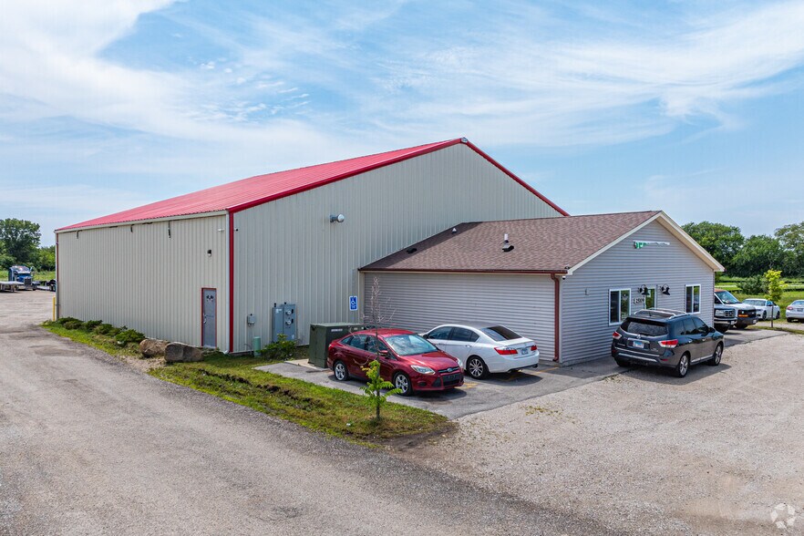 25109 Lorenzo Rd, Wilmington, IL à vendre - Photo principale - Image 3 de 18