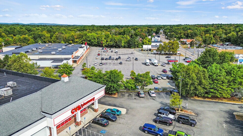 800 S Franklin St, Holbrook, MA à louer - Photo du bâtiment - Image 3 de 8