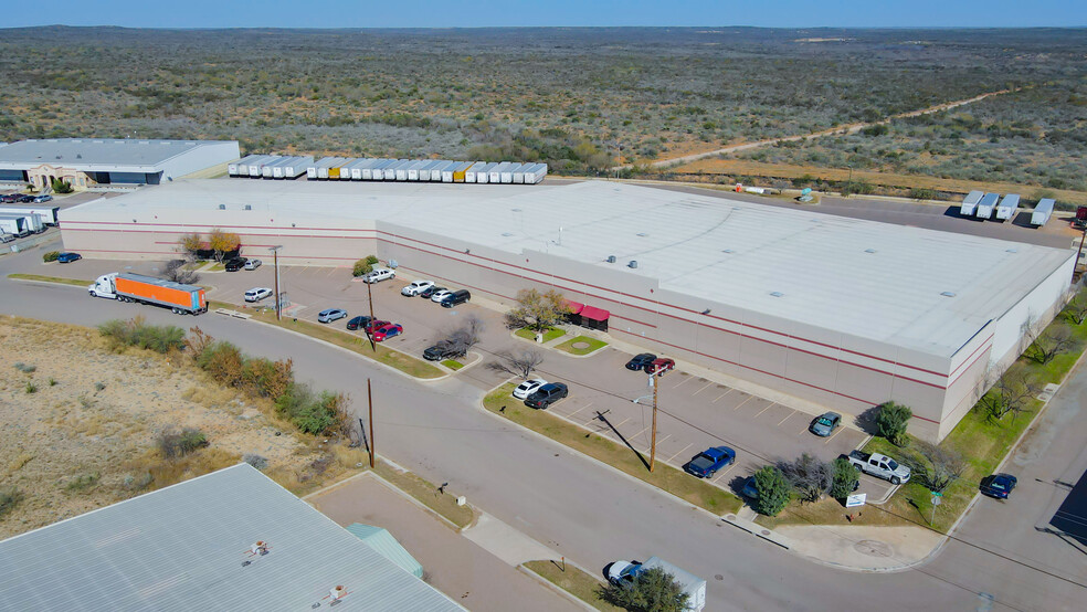 1629 World Trade Center Loop, Laredo, TX for sale - Building Photo - Image 1 of 1