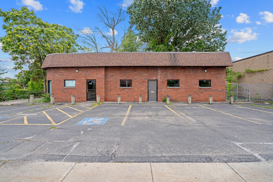 301-313 W Onondaga St, Syracuse, NY for lease - Building Photo - Image 2 of 13