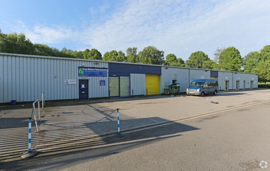 Boughton Industrial Est, Boughton for sale - Primary Photo - Image 1 of 6