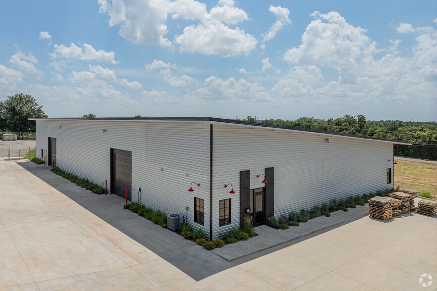 1577 Freedom Market Pl, Edmond, OK for sale - Building Photo - Image 1 of 12