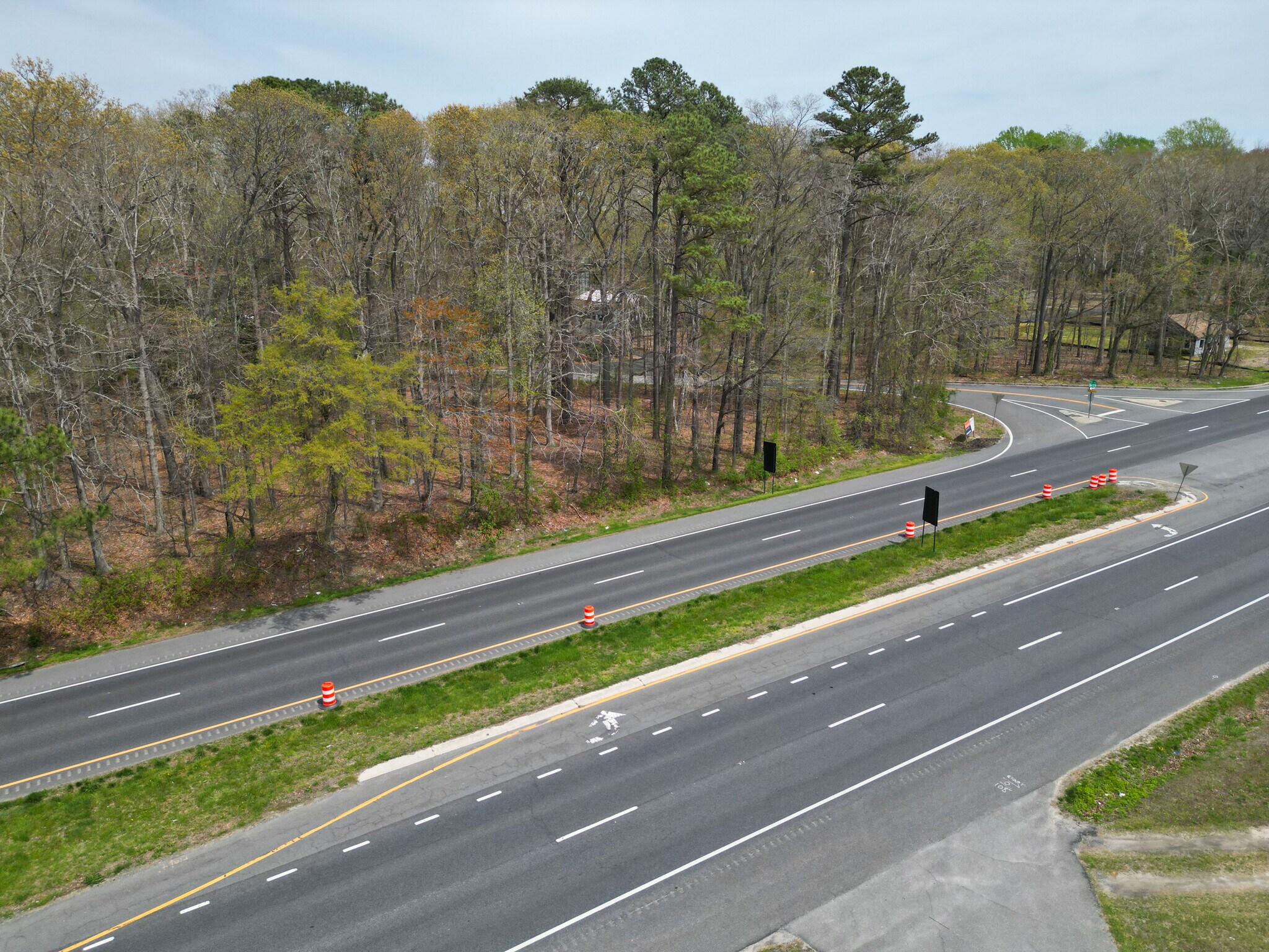 28634 DuPont Blvd, Millsboro, DE à louer Photo du bâtiment- Image 1 de 5