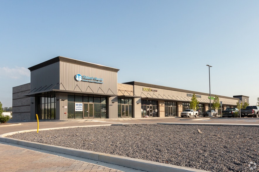 10821-10852 Hardin Valley Rd, Knoxville, TN for lease - Building Photo - Image 2 of 3