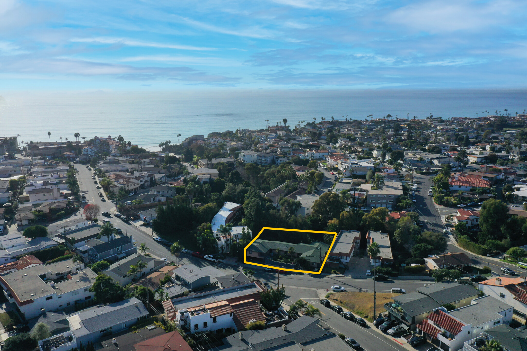 244-246 W Avenida Palizada, San Clemente, CA à vendre Photo du bâtiment- Image 1 de 14