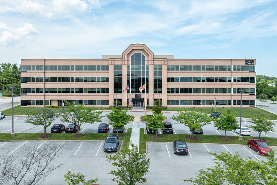 971 Corporate Blvd, Linthicum, MD à louer - Photo du bâtiment - Image 2 de 6