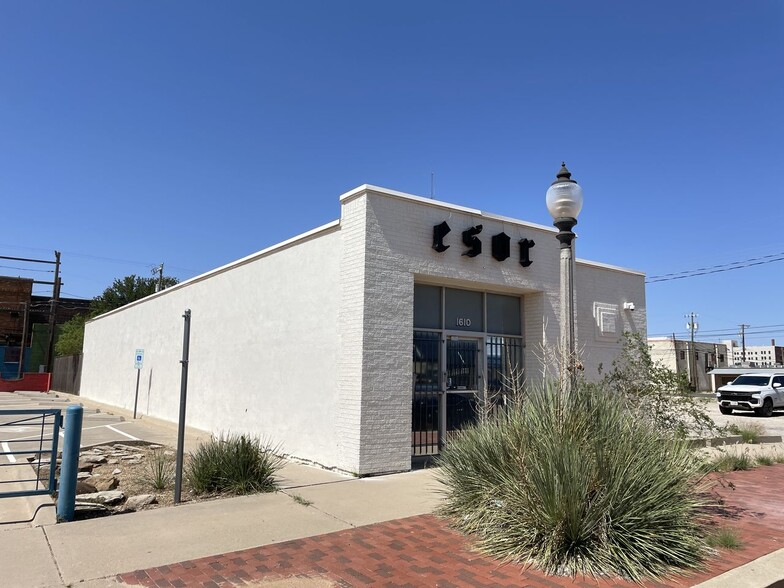 1610 Buddy Holly Ave, Lubbock, TX à louer - Photo du bâtiment - Image 3 de 18