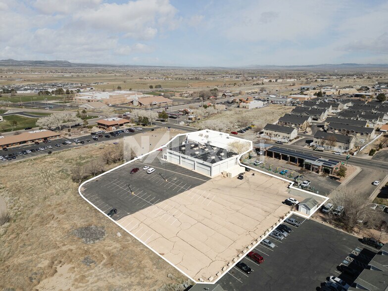 170 E Fiddlers Canyon Rd, Cedar City, UT à vendre - Photo du bâtiment - Image 2 de 35