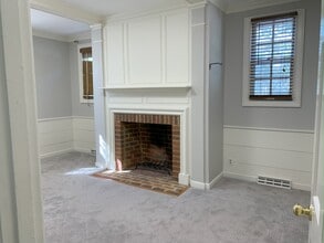 2305 Commonwealth Dr, Charlottesville, VA for lease Interior Photo- Image 1 of 6