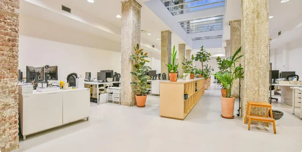 36 Rue Du Sentier, Paris à louer - Photo du bâtiment - Image 1 de 3