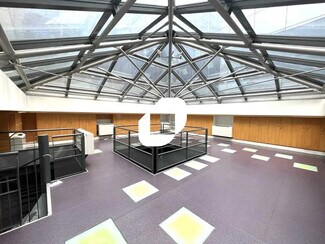 Plus de détails pour Bureau, Industriel à louer