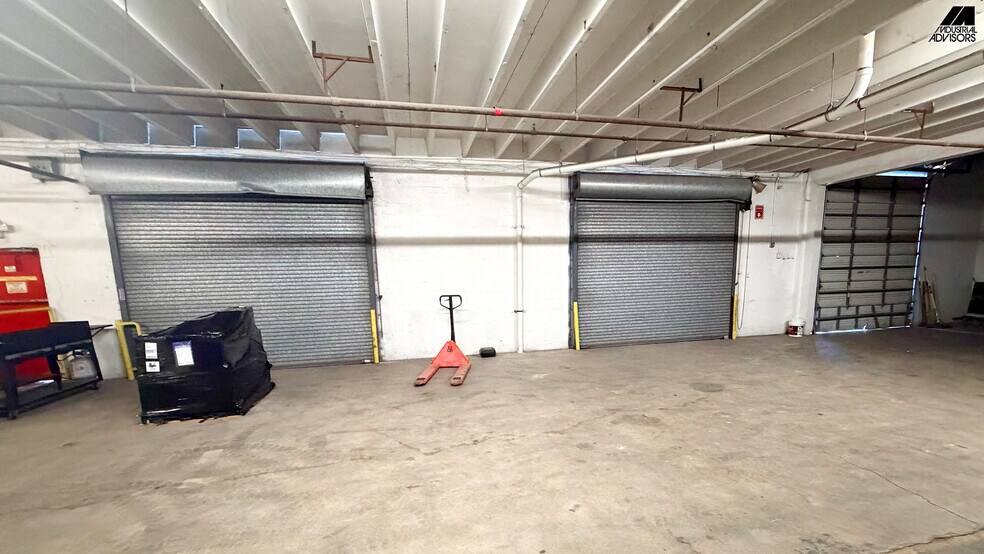 160 Ali Baba Ave, Opa-locka, FL à louer - Photo du bâtiment - Image 3 de 4