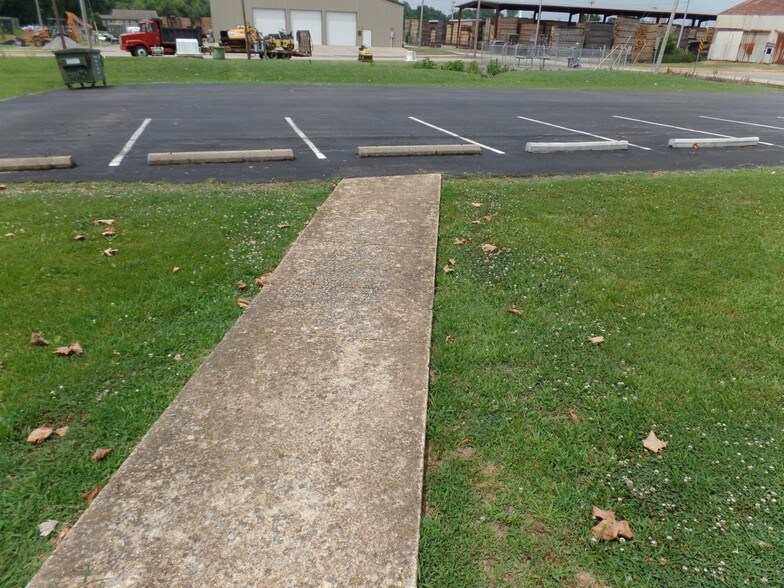 316 E Harper St, Troy, TN à vendre - Photo du bâtiment - Image 2 de 46