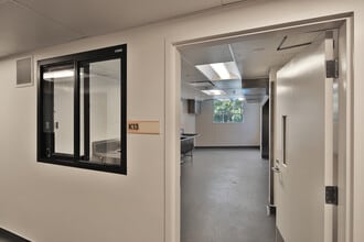 3716 Eagle Rock Blvd, Los Angeles, CA for lease Interior Photo- Image 1 of 3