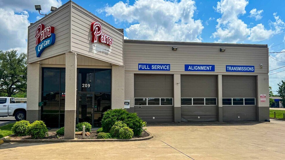 209 Airport Fwy, Euless, TX for sale - Primary Photo - Image 1 of 1