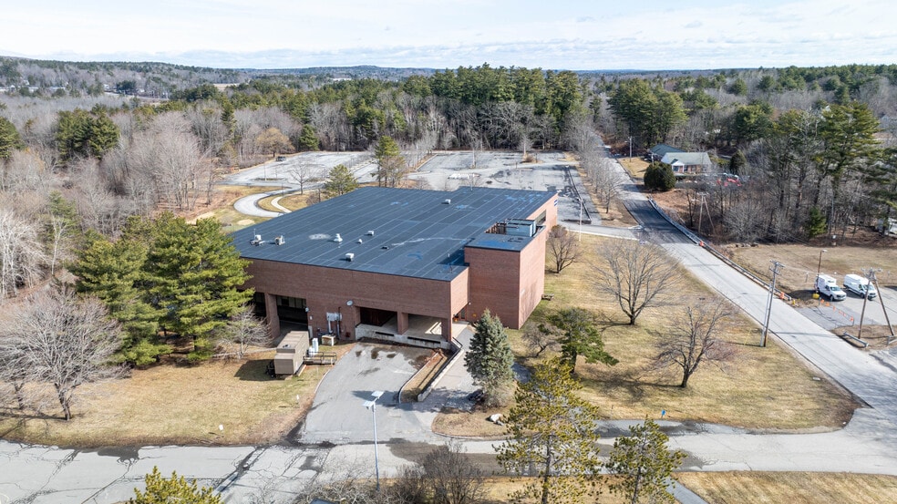 5 Davis Farm Rd, Portland, ME à louer - Photo du bâtiment - Image 3 de 12