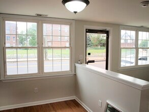209 Bridgeboro St, Riverside, NJ à louer Photo intérieure- Image 2 de 8