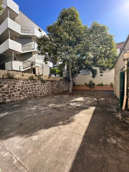 780 S Beretania St, Honolulu, HI à louer - Photo du bâtiment - Image 2 de 18