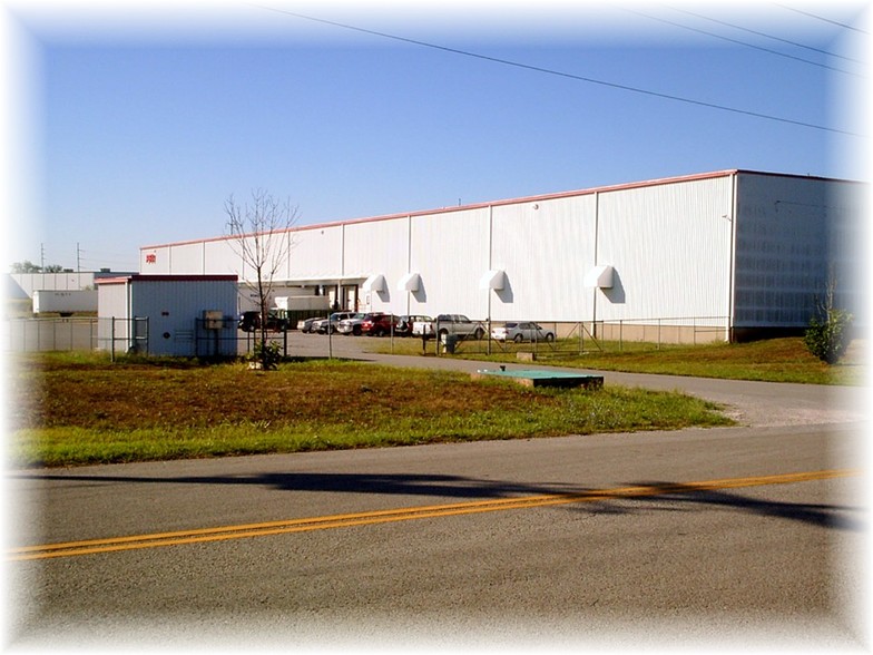 250 Mitch McConnell Way, Bowling Green, KY for lease - Building Photo - Image 3 of 18