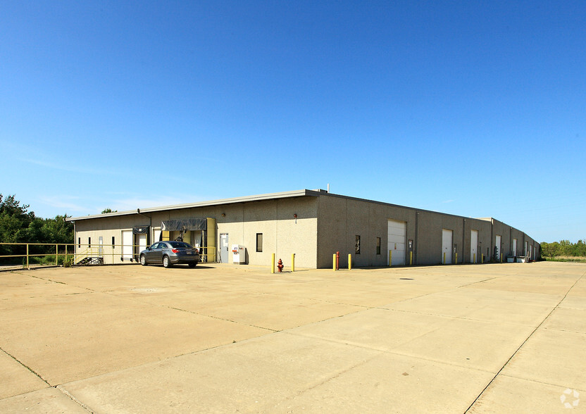 2601 S Ridge Rd E, Ashtabula, OH for lease - Building Photo - Image 1 of 4