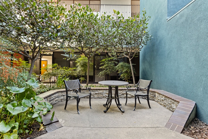 23591 El Toro Rd, Lake Forest, CA for lease - Building Photo - Image 3 of 36