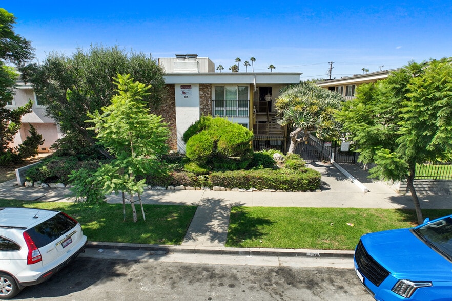 621 S Osage Ave, Inglewood, CA for sale - Building Photo - Image 2 of 11