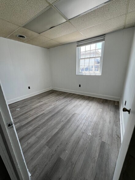 327 N Royal Ave, Front Royal, VA à vendre - Photo du bâtiment - Image 3 de 18