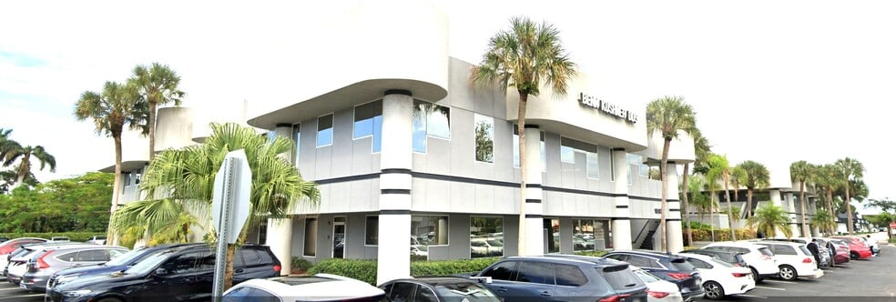10011-10031 Pines Blvd, Pembroke Pines, FL for lease - Building Photo - Image 3 of 13