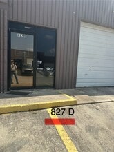 827-863 N IH 35, New Braunfels, TX for lease Interior Photo- Image 1 of 4